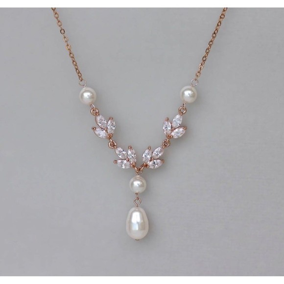 14K Gold Plated Freshwater Shell Pearl Necklace and Earrings Set - Picture 4 of 9